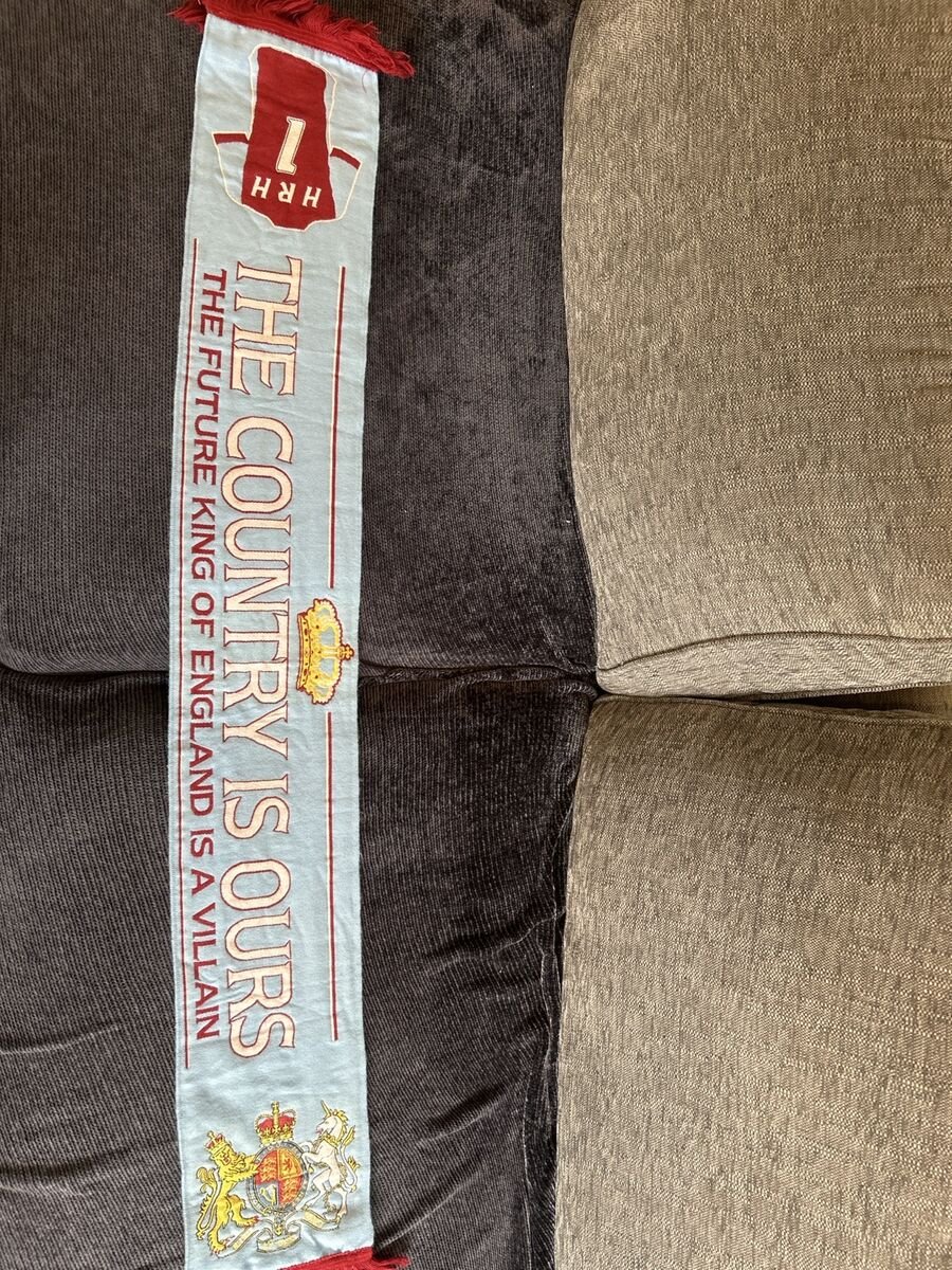 Aston Villa HRH / The Country Is Ours novelty scarf