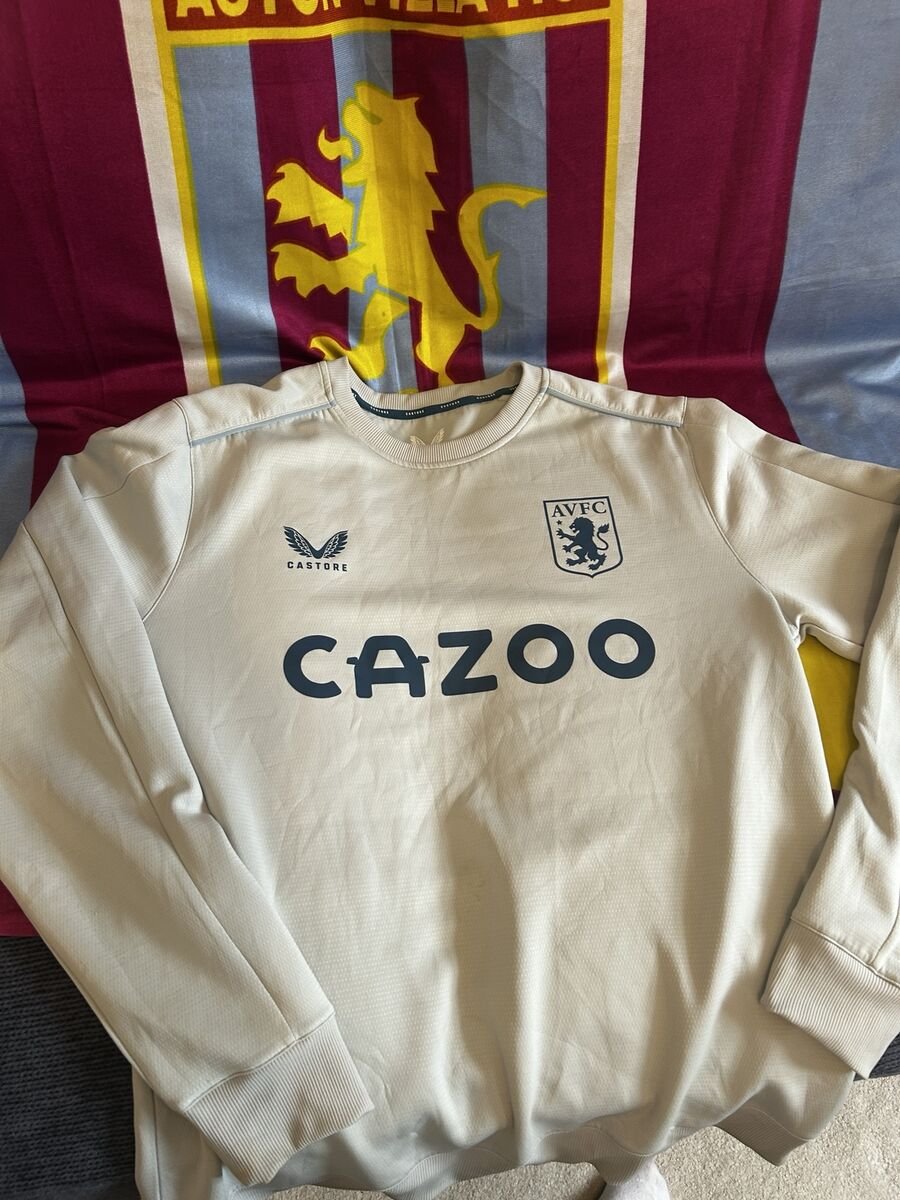 2022/23 Training sweatshirt / top - cream